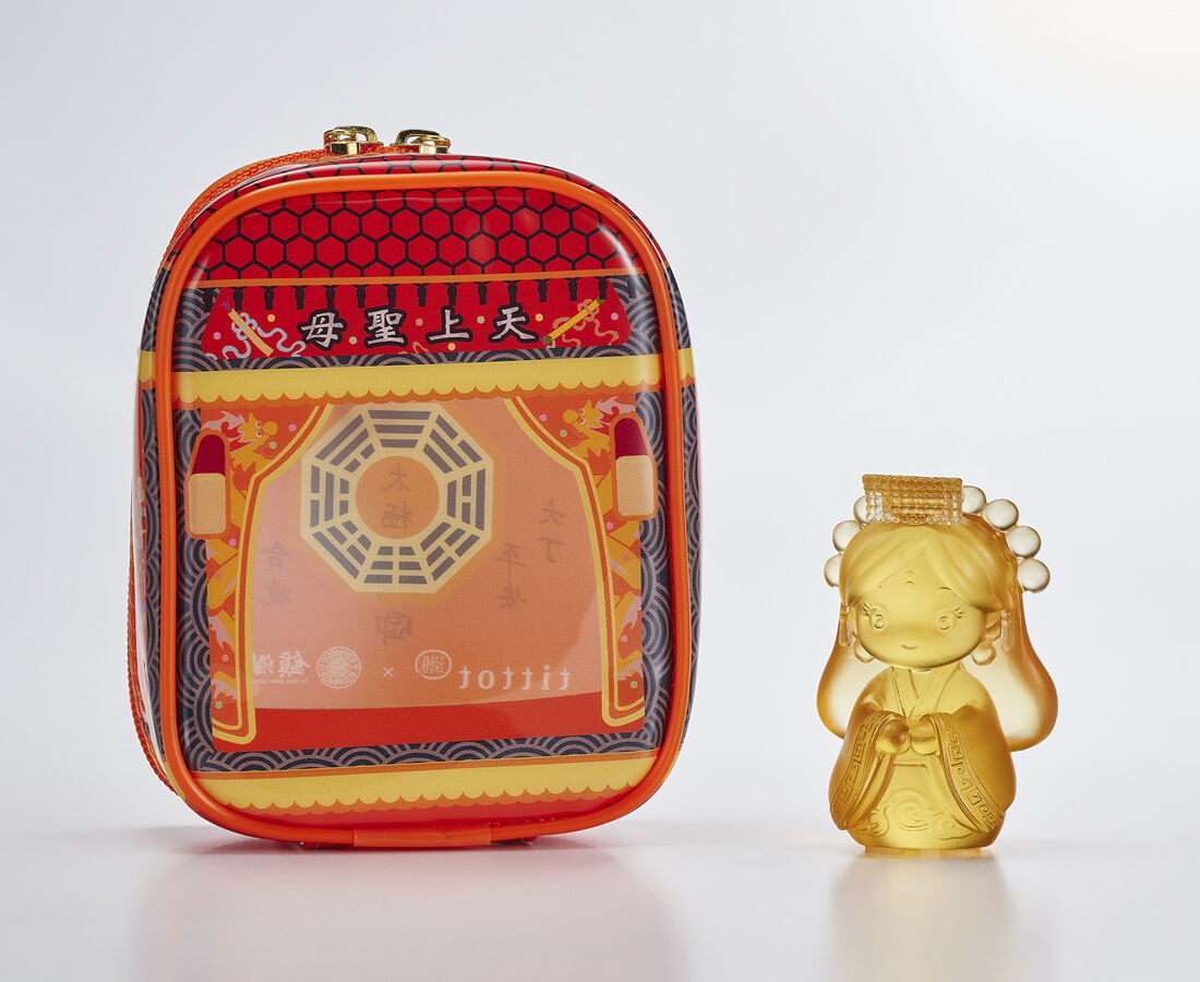 ▲琉園聯名鎮瀾宮推「神轎娃包」。（圖／品牌提供）