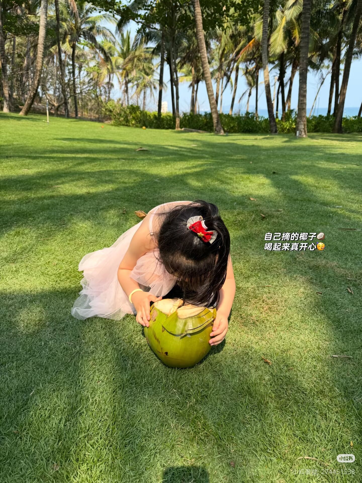 ▲▼潘瑋柏辣妻罕曬一家三口照！　5歲女兒長大「會幫媽媽拍照了」。（圖／翻攝自小紅書／宣云luna）