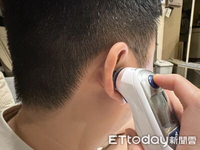 兒摸起來燙「耳溫卻正常」！　醫往內一照笑出來