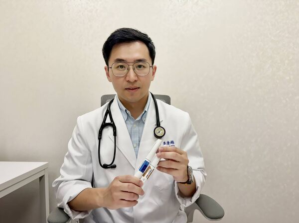 ▲▼高雄初日診所院長李唐越醫師提醒，在使用減重藥物前後，應掌握醫師專業評估、來源取得審慎與吃對比吃少重要三大原則。（圖／初日診所提供）