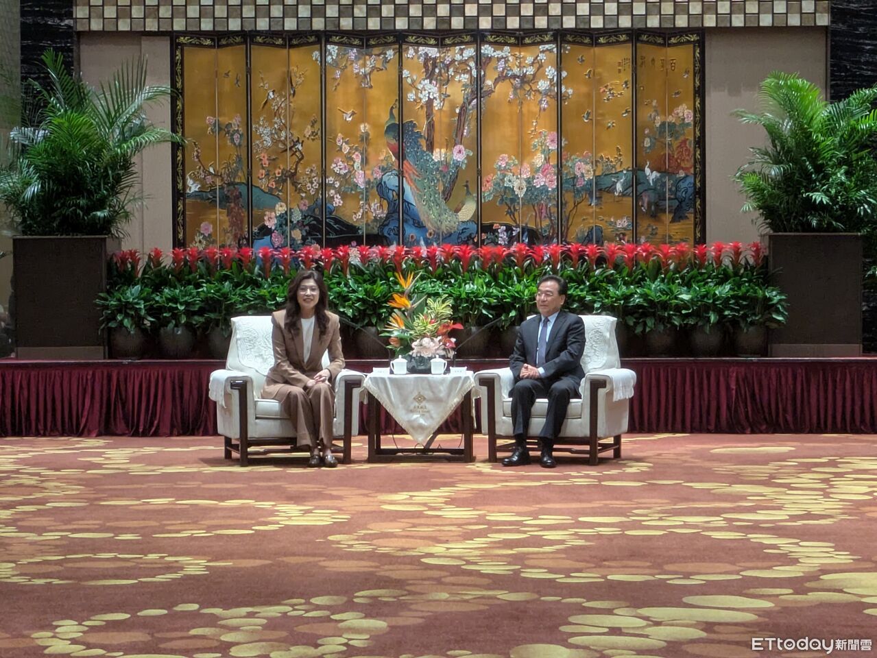 重返連戰和平之旅下榻飯店 鄭麗文直呼「感慨萬千」