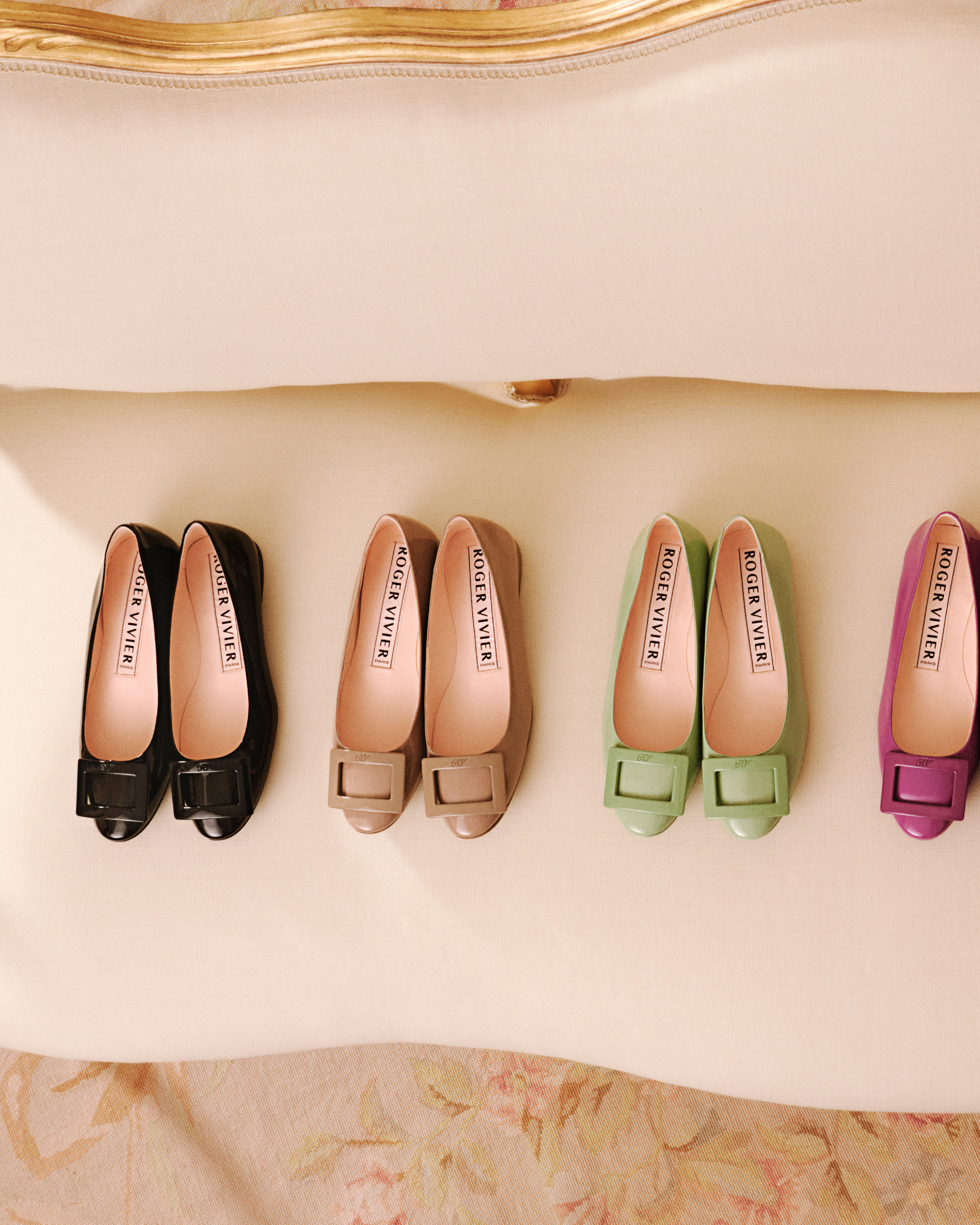 ▲▼   高允貞同款Roger Vivier花鑽鞋爆紅！    。（圖／品牌提供）