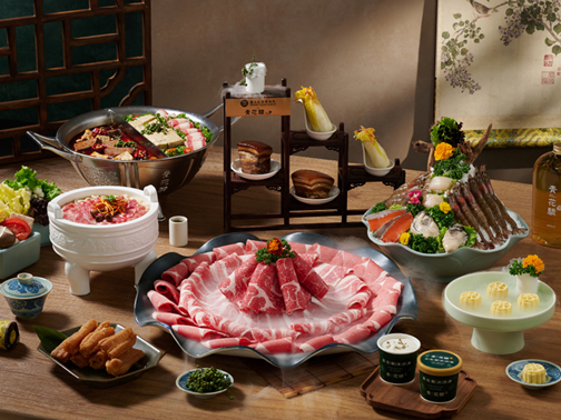 ▲▼青花驕與國立故宮博物院，今年再度重磅推出「國寶驕饗宴」聯名企劃。（圖／王品提供）