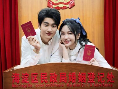 快訊/43歲金莎官宣結婚! 認愛小17歲男星3年修正果…甜蜜領證