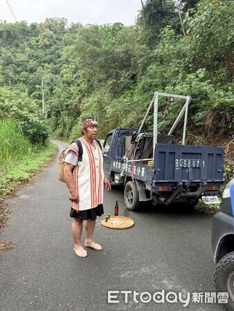 ▲▼工作人員進行黑熊野放前整備作業，確保作業安全與順利。(圖／花蓮分署提供，下同)