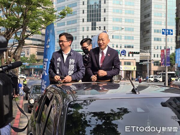 ▲▼   韓國瑜替許原榮車掃催票       。（圖／記者崔至雲攝）