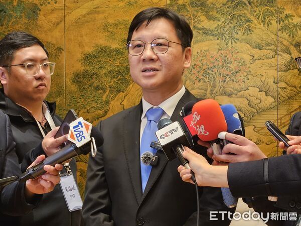▲▼國民黨主席鄭麗文率團訪問大陸，今日中午參加大陸全國台企聯歡迎宴會。圖為大陸全國台企聯會長李政宏受訪（圖／記者陳冠宇攝）