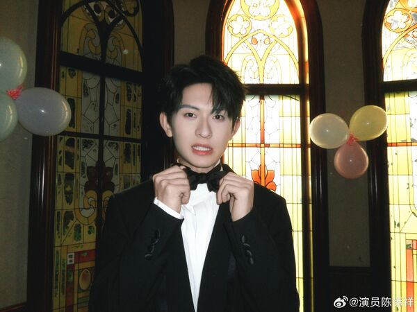 ▲▼短劇男神陳添祥道歉！還原「空白劇本」真相　求粉絲：別網暴工作人員。（圖／翻攝自微博／演員陳添祥）