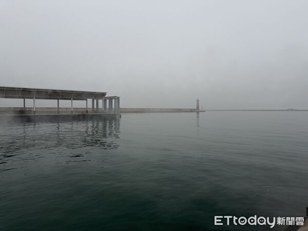 ▲▼濃霧影響海域能見度，金廈泉小三通今早起暫時停航。（圖／記者鄭逢時攝）