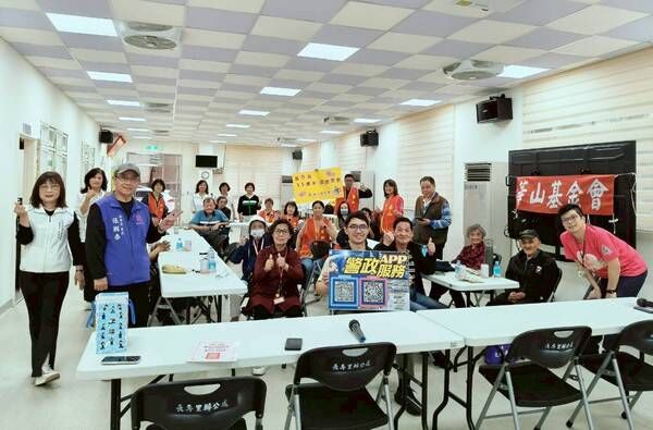 華山基金會蘆竹站15週年 感恩茶會溫暖孤老心