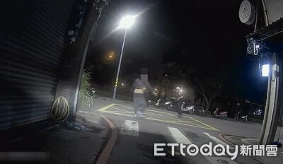 惡匪西瓜刀劫小黃「警察躲刀不開槍」遭質疑　新北警說話了