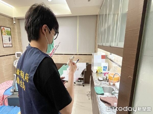 ▲高雄皮膚科使用過期果酸化妝品替客人施作課程。（圖／記者許宥孺翻攝）
