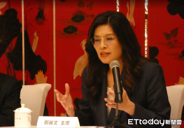 ▲▼國民黨主席鄭麗文召開中外記者會說明鄭習會。（圖／記者陳冠宇攝）