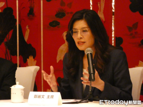 ▲▼國民黨主席鄭麗文召開中外記者會說明鄭習會。（圖／記者陳冠宇攝）