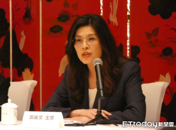 ▲▼國民黨主席鄭麗文召開中外記者會說明鄭習會。（圖／記者陳冠宇攝）