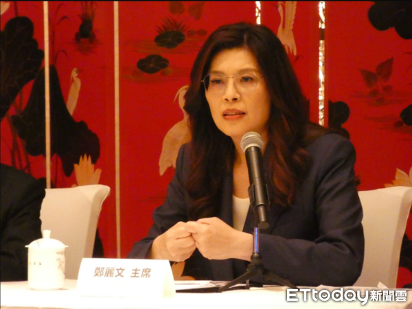 ▲▼國民黨主席鄭麗文召開中外記者會說明鄭習會。（圖／記者陳冠宇攝）