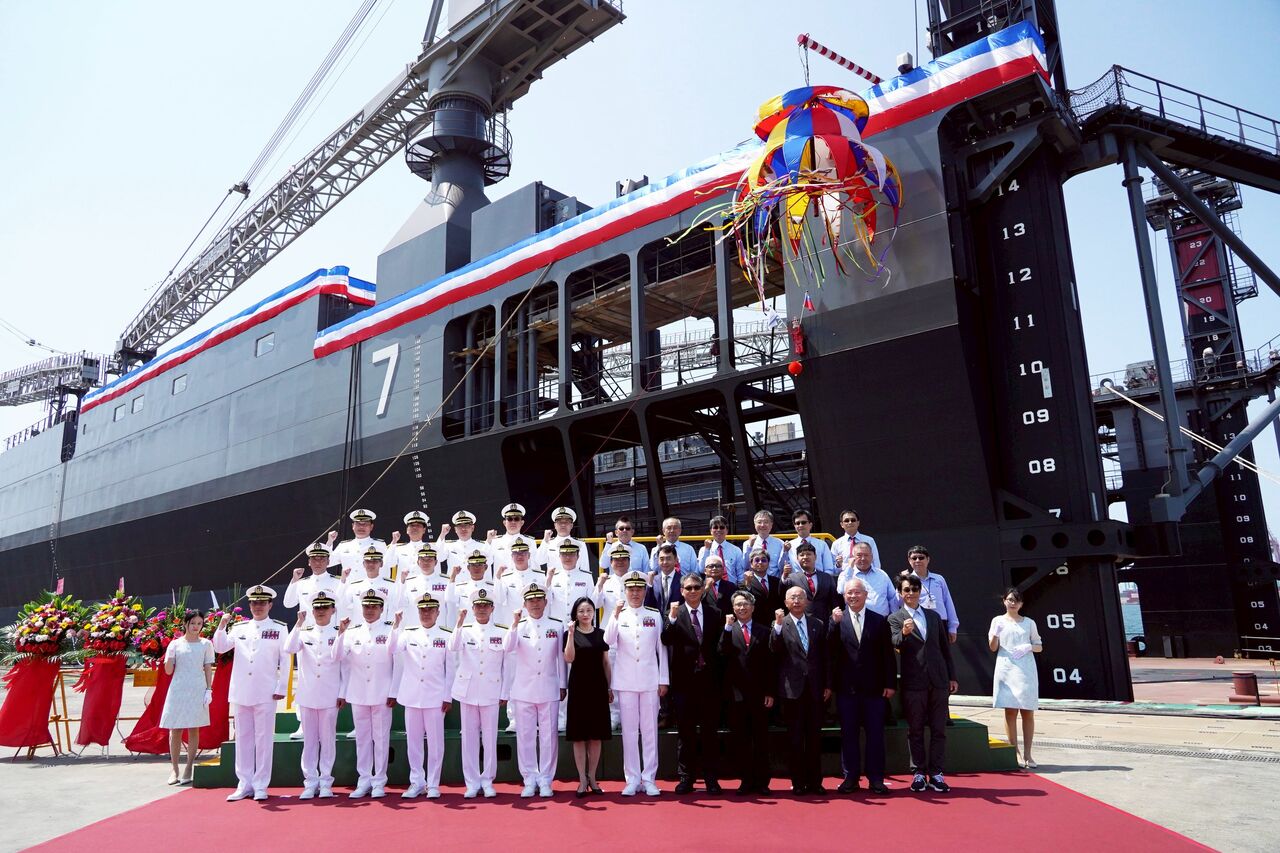 台船承造海軍新建浮塢下水 全案價金約8.6億元