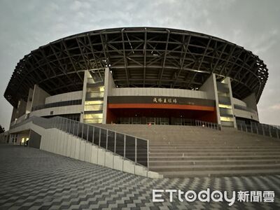 亞太棒球場外設攤延燒　蔡其昌盼南市府跟獅隊後續好好溝通