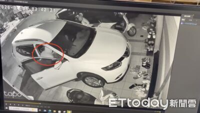 獨／滑板車賊夜巡小港！路邊汽車當提款機　被害人怒PO網追兇