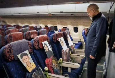 「我的飛行同伴」伊朗議長帶遇難兒童照　談判團又名「米納卜168」　