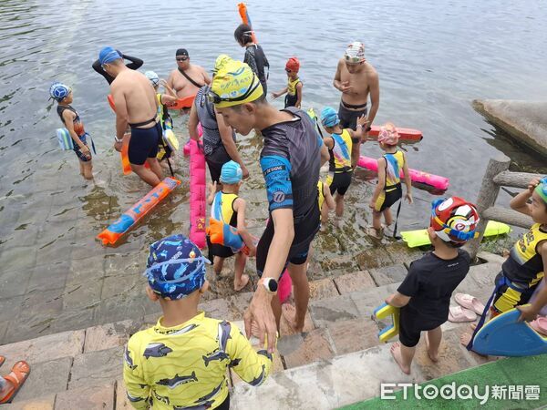 ▲活水湖開放並設安全機制。（圖／記者楊晨東翻攝）