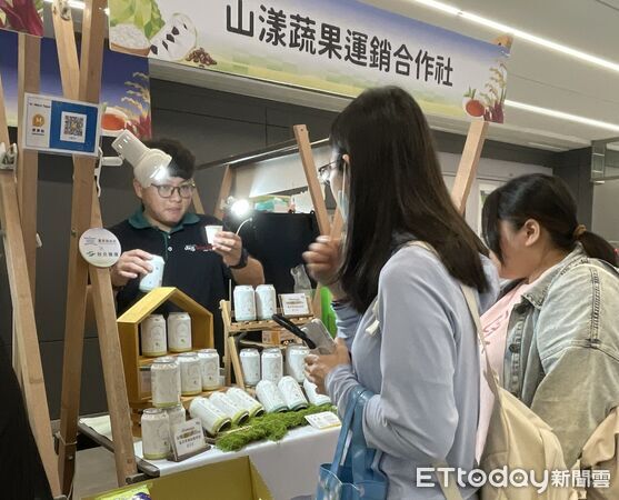▲北捷攜手台東農產展售。（圖／記者楊晨東翻攝）