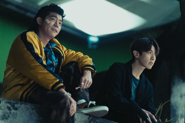 ▲《乩身》柯震東大讚場景組的功力。（圖／Netflix提供）