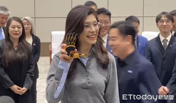 鄭麗文抵台！拋努力推進陸對台10新政　「讓大家接收到和平紅利」