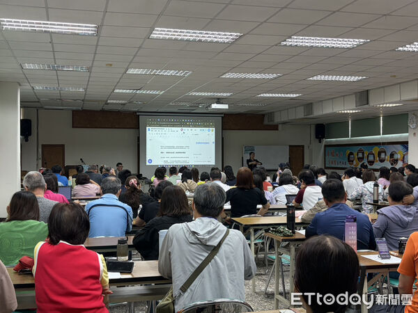 ▲台南市勞工局職場大小事講座聚焦AI導入人資管理，吸引超過百人參與。（記者林東良翻攝，下同）