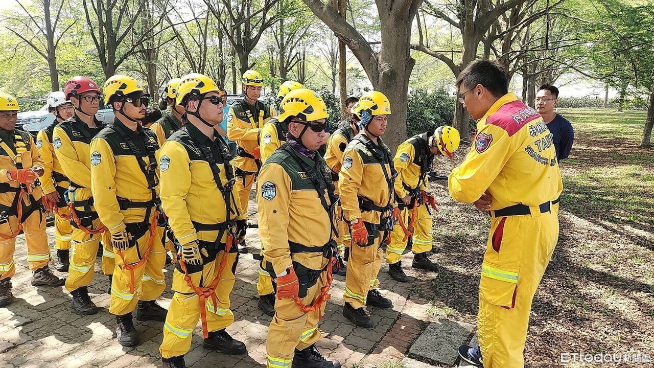 黑鷹直升機出動!林保署屏東分署陸空聯訓 強化森林救災量能