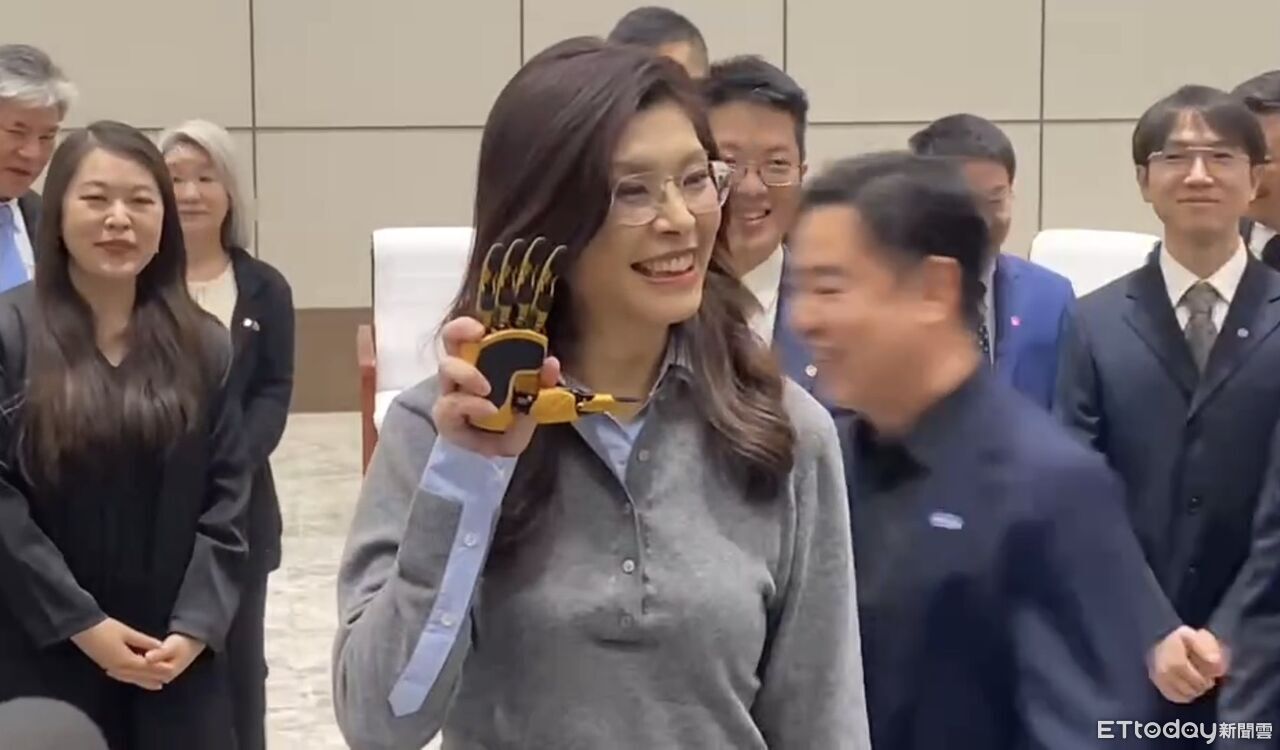 和平框架遭陸委會批「統一框架」 鄭麗文:放輕鬆!別緊張