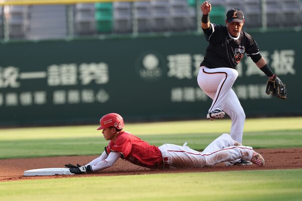 ▲郭天信跨季連續21次盜壘成功，追平陳瑞振聯盟紀錄。（圖／味全龍提供）