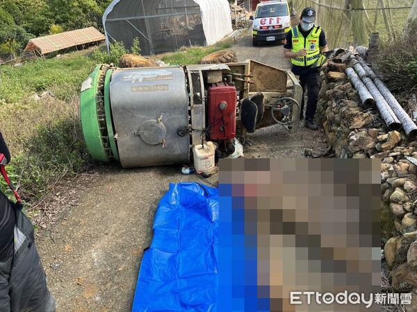 ▲▼南投縣埔里鎮昨（11）日下午發生農用車輛翻覆死亡事故。（圖／記者高堂堯翻攝）