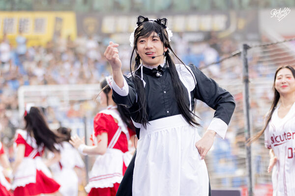 ▲▼樂天女孩穿上女僕裝。（圖／樂天桃猿提供）
