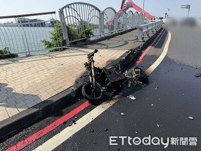 屏東東港微型電動車突起火　漁工離去留空車警追查車主