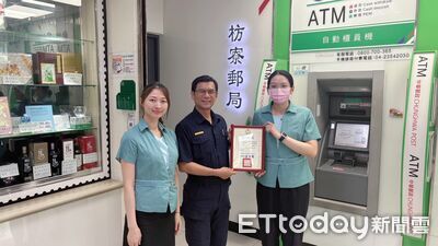 掃碼即報成功阻詐！枋寮警+郵局攔下假投資　80歲嬤保住3萬2