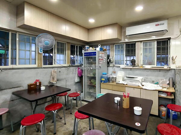 ▲▼宜蘭復興路美食「味薌炸醬麵」，大推餛飩魚丸貓耳綜合湯。（圖／部落客WISELY提供）