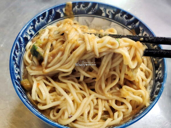 ▲▼宜蘭復興路美食「味薌炸醬麵」，大推餛飩魚丸貓耳綜合湯。（圖／部落客WISELY提供）