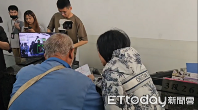 「我小孩不需我扶養」　李貞秀穿Dior、拎愛馬仕包出席中評會