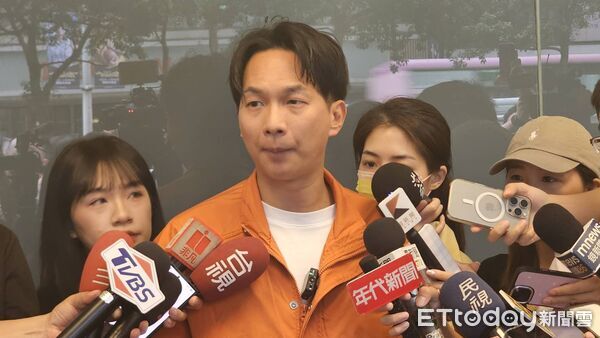 ▲▼民眾黨中評會處理李貞秀案，民眾黨台北市議員、中評委陳宥丞說明。（圖／記者呂佳賢攝）