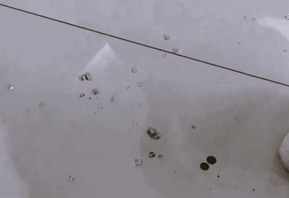 ▲▼陸商場動漫展突降「玻璃碎片雨」。（圖／翻攝自小紅書）
