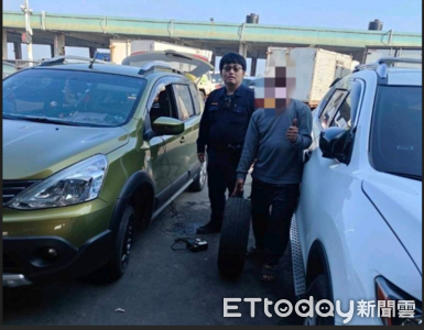 民眾車輛胎壓不足受困停車場　東港警協助排除危機