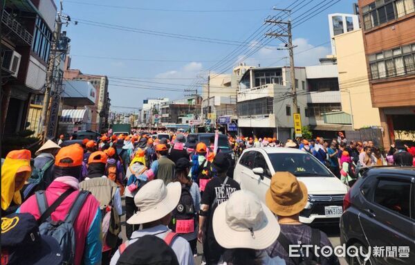 ▲白沙屯遶境。（圖／記者游瓊華攝、李綜合醫院提供）