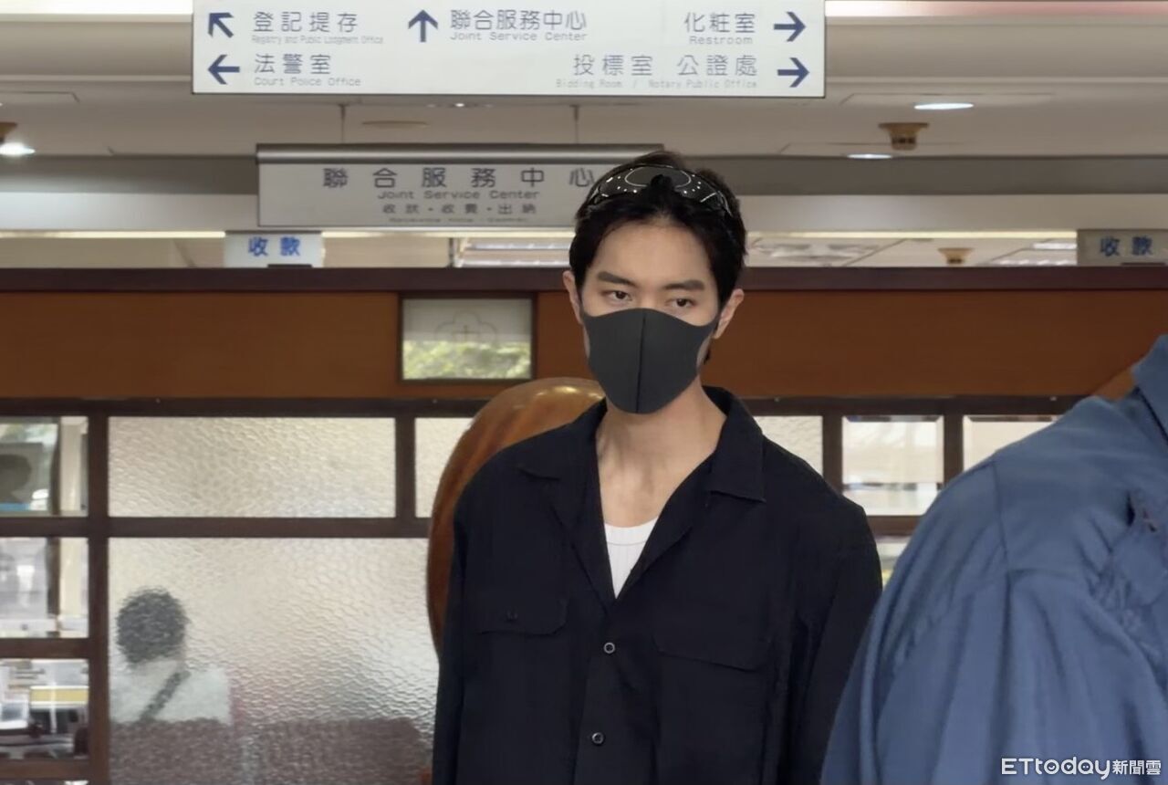 快訊/范姜彥豐一身黑現身開庭!粿粿、王子未到庭 僅由律師代表