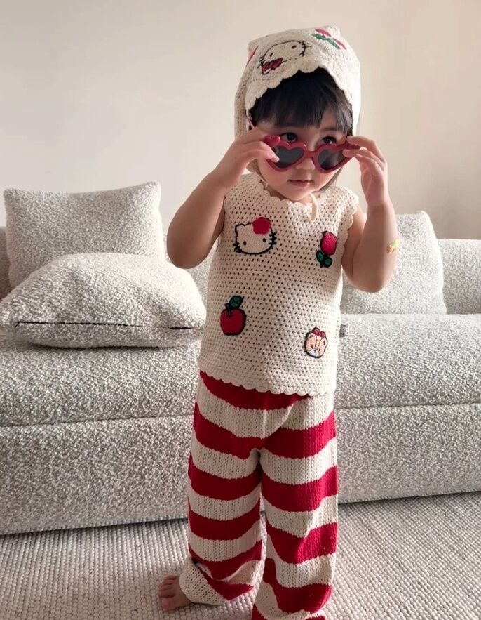 ▲明道2歲女兒正面近照曝光。（圖／翻攝自微博）