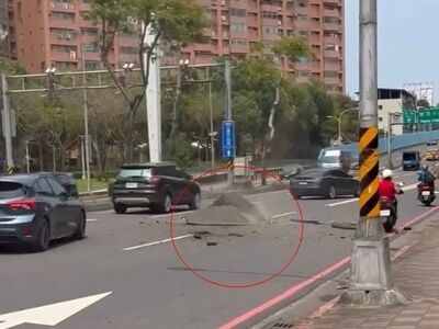 路面突炸開！中永和4726戶停電原因曝光　台電：白蟻咬壞電纜