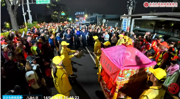 ▲白沙屯媽祖日行17小時走77公里。（圖／翻攝自白沙屯媽祖網路電視台）