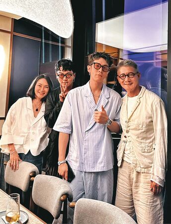 祕戀舒華媽助攻／舒華、柯震東傳祕戀！　柯媽讚她「大方有家教」一錘定音