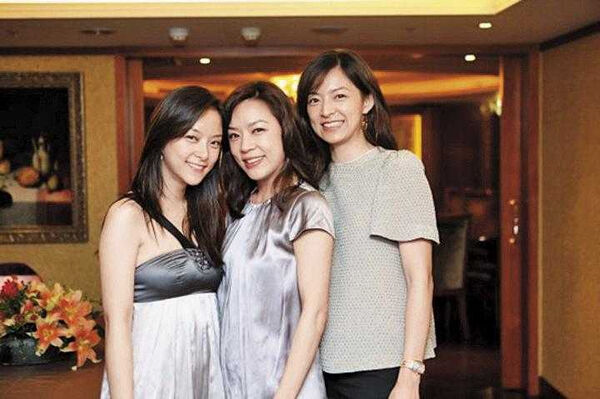 氣質美人1／張家姊妹合體妹夫哈林作陪　張嘉和豪門太太低調現身
