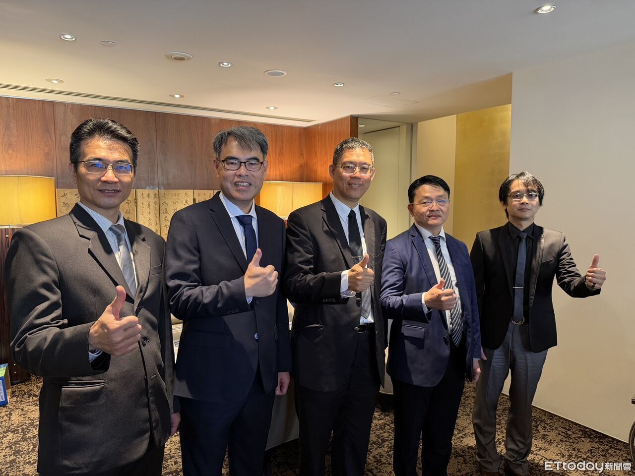 耀穎光電深化12吋與矽光子布局 預計5月中旬轉上櫃